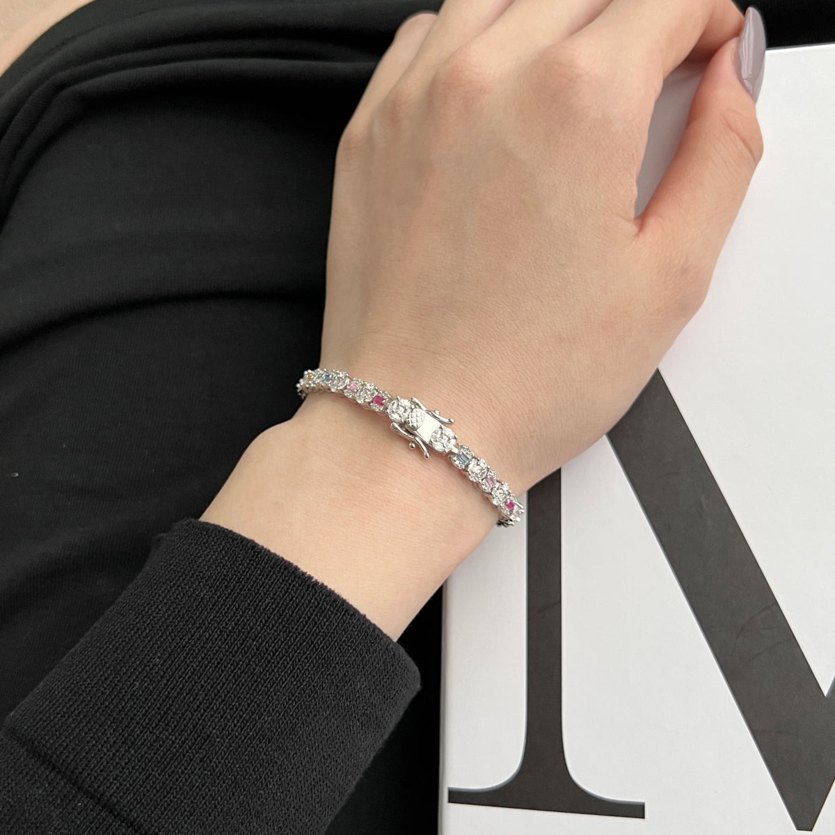 [Luxe Jewelry]Dazzling Radiant Multi Cut Daily Bracelet
