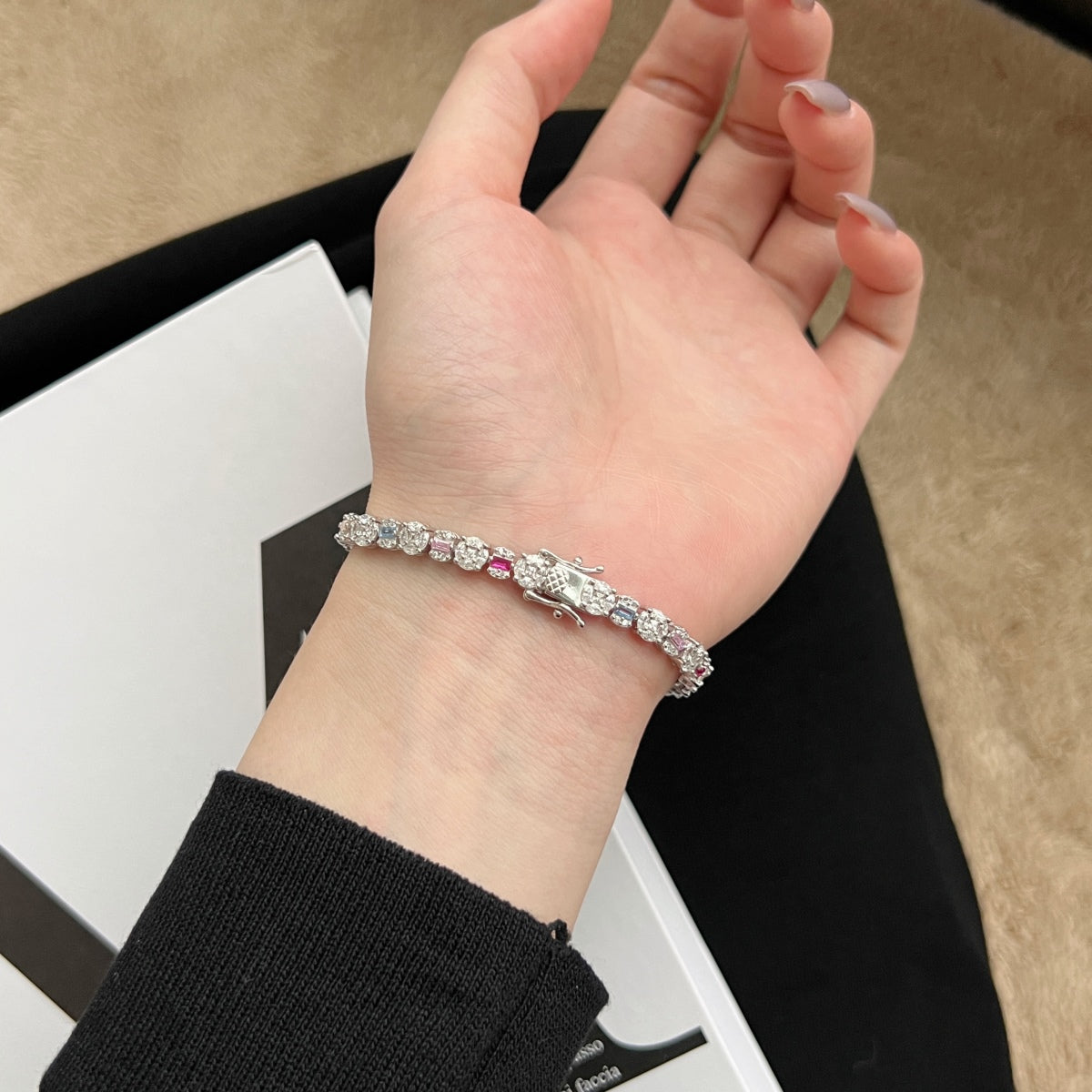 [Luxe Jewelry]Dazzling Radiant Multi Cut Daily Bracelet