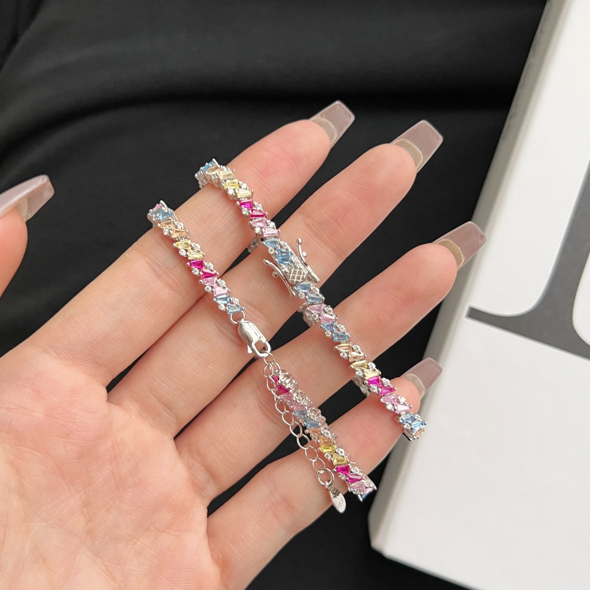 [Luxe Jewelry]Ornate Sparkling Multi Cut Party Bracelet