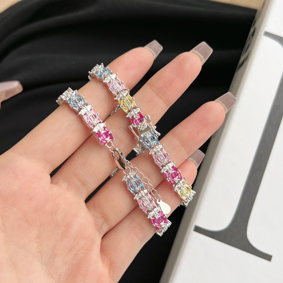 [Luxe Jewelry]Delicate Colorful Multi Cut Party Bracelet
