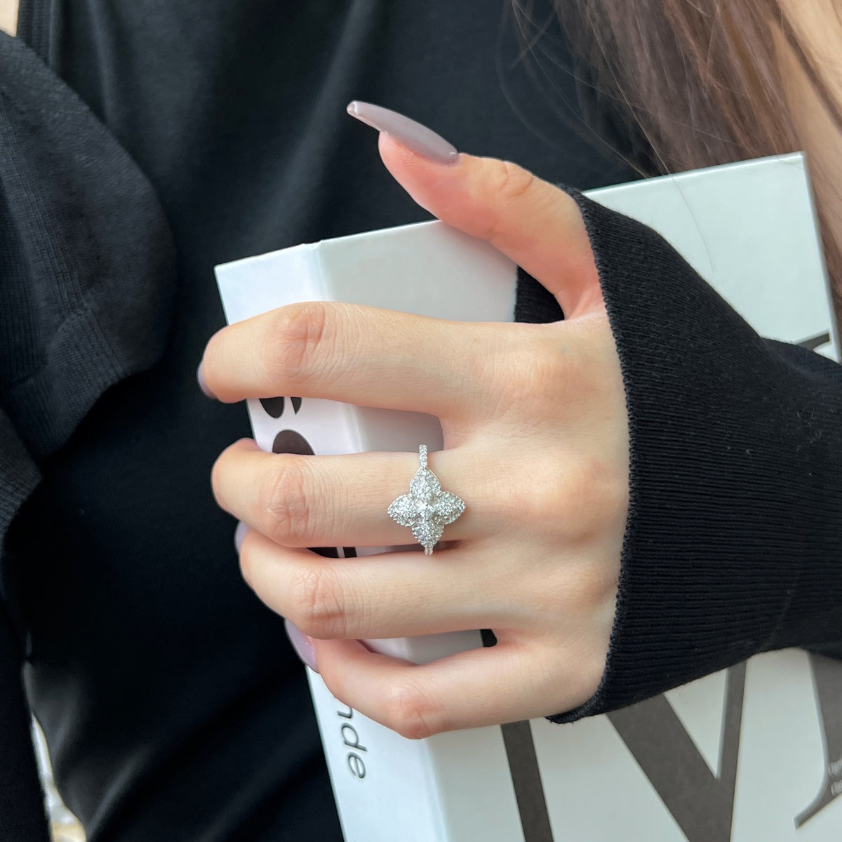 [Luxe Jewelry]Luxurious Colorful Flower Shape Banquet Ring