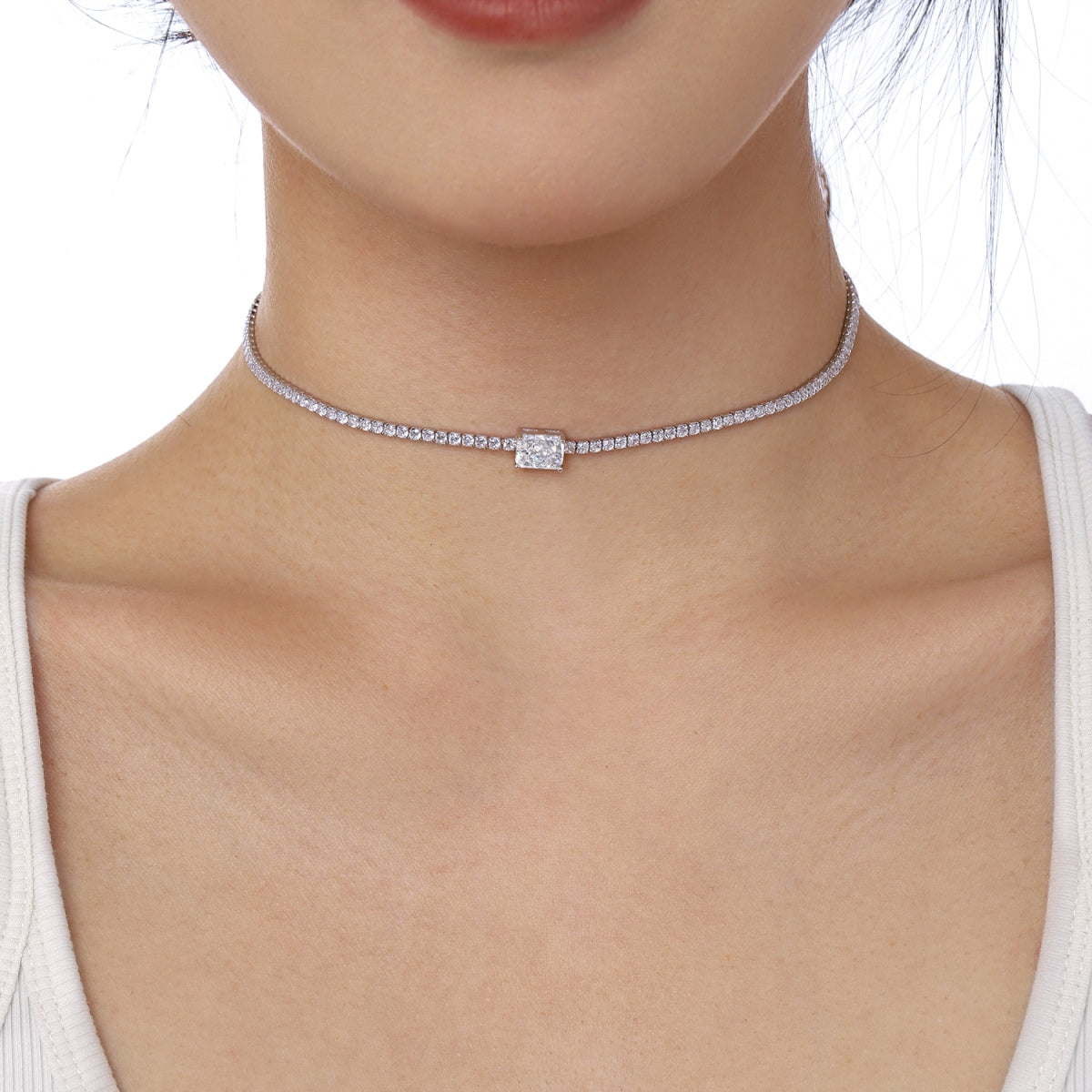 [Luxe Jewelry]2.0 carat Ornate Emerald Cut Necklace