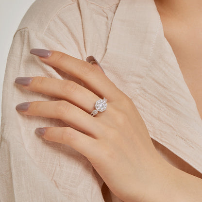 [Luxe Jewelry]Delicate Colorful Round Cut Flower Shape Wedding Ring