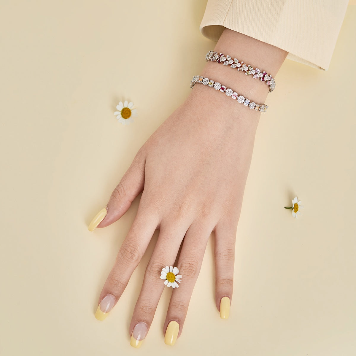 [Luxe Jewelry]Dazzling Radiant Multi Cut Daily Bracelet
