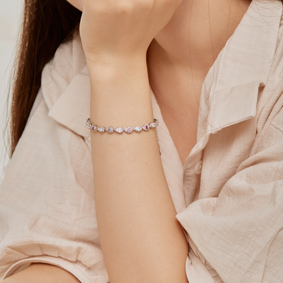[Luxe Jewelry]0.25 Carat Radiant Water Drop Shape Daily Bracelet