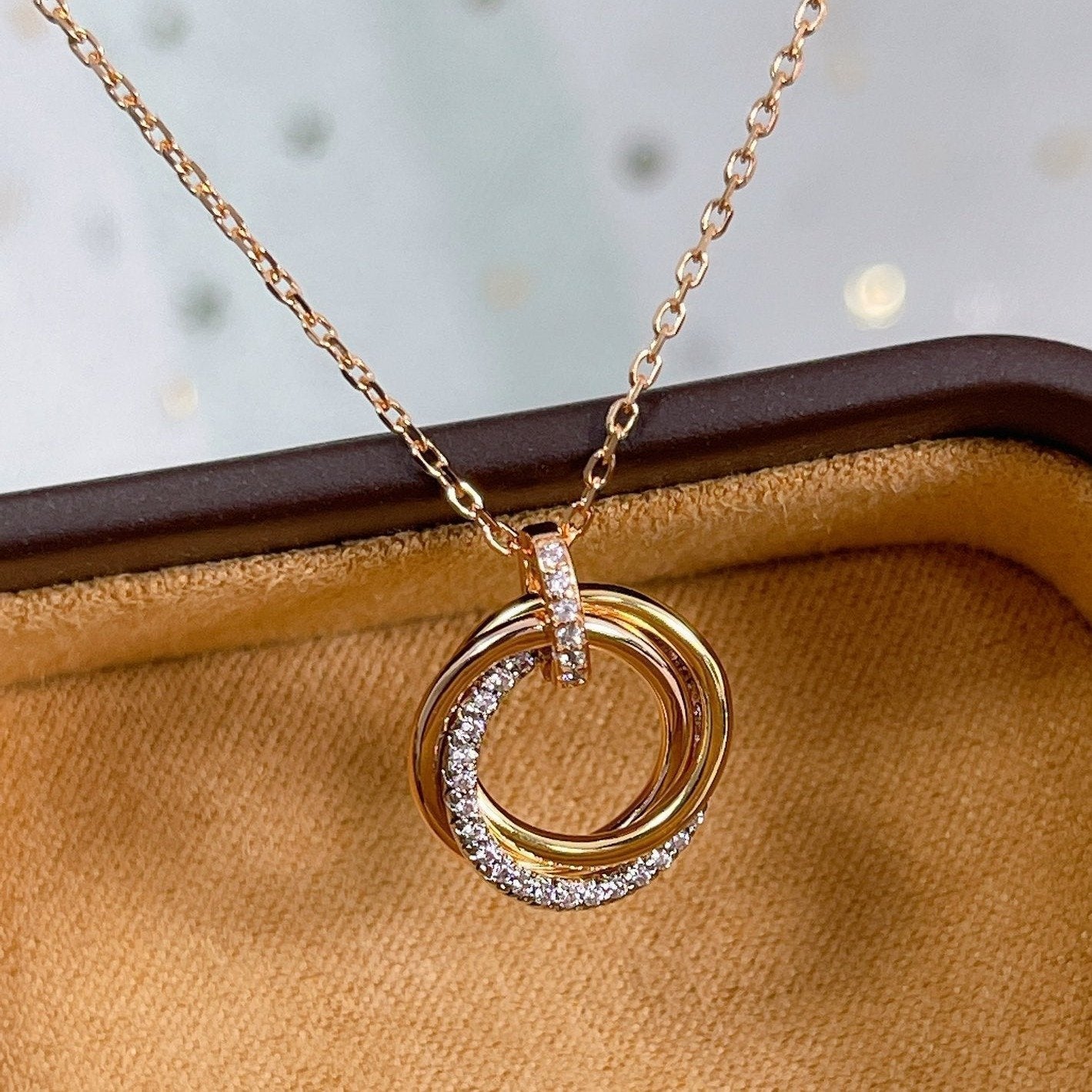[Bijoux de luxe] COLLIER TRINITY ARGENT OR OR ROSE DIAMANTS 