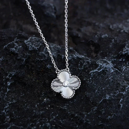 [Luxe Jewelry]CLOVER  15MM DIAMOND LASER NECKLACE SILVER