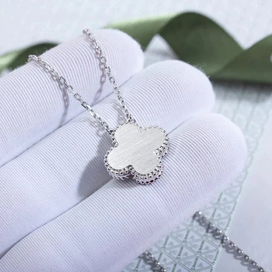 [Luxe Jewelry]CLOVER  15MM DIAMOND LASER NECKLACE SILVER