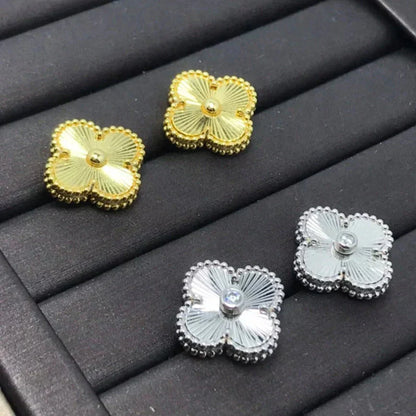 [Luxe Jewelry]CLOVER MINI 9.5MM LASER EARRINGS