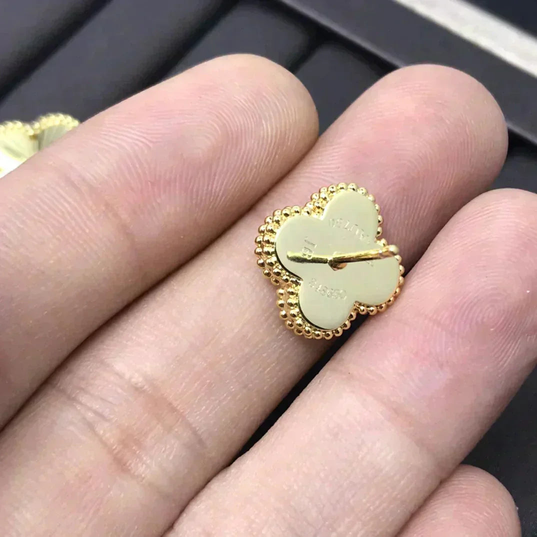 [Luxe Jewelry]CLOVER MINI 9.5MM LASER EARRINGS