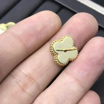 [Luxe Jewelry]CLOVER MINI 9.5MM LASER EARRINGS