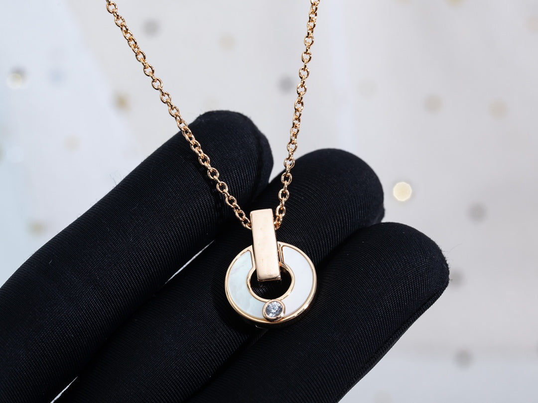 [Bijoux de luxe]Collier Gari en or rose et nacre
