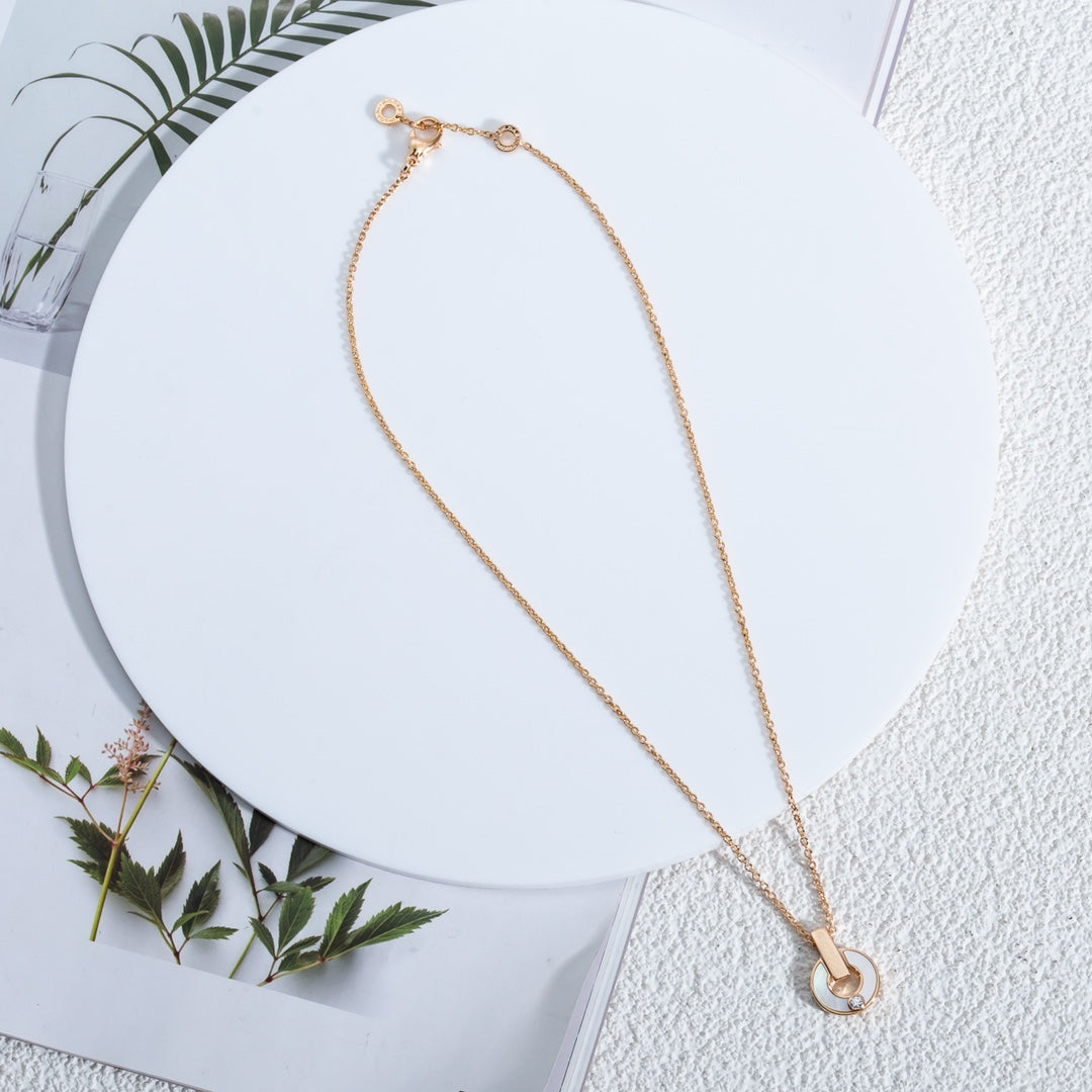 [Bijoux de luxe]Collier Gari en or rose et nacre