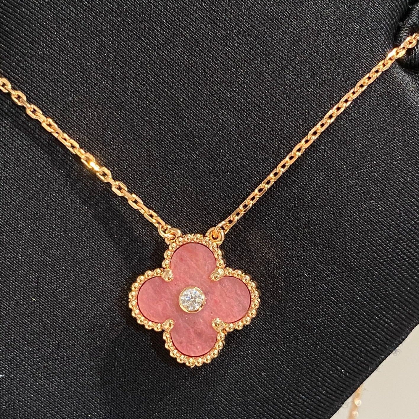 [Bijoux de luxe] Collier Clover 15 mm en rhodonite et diamants