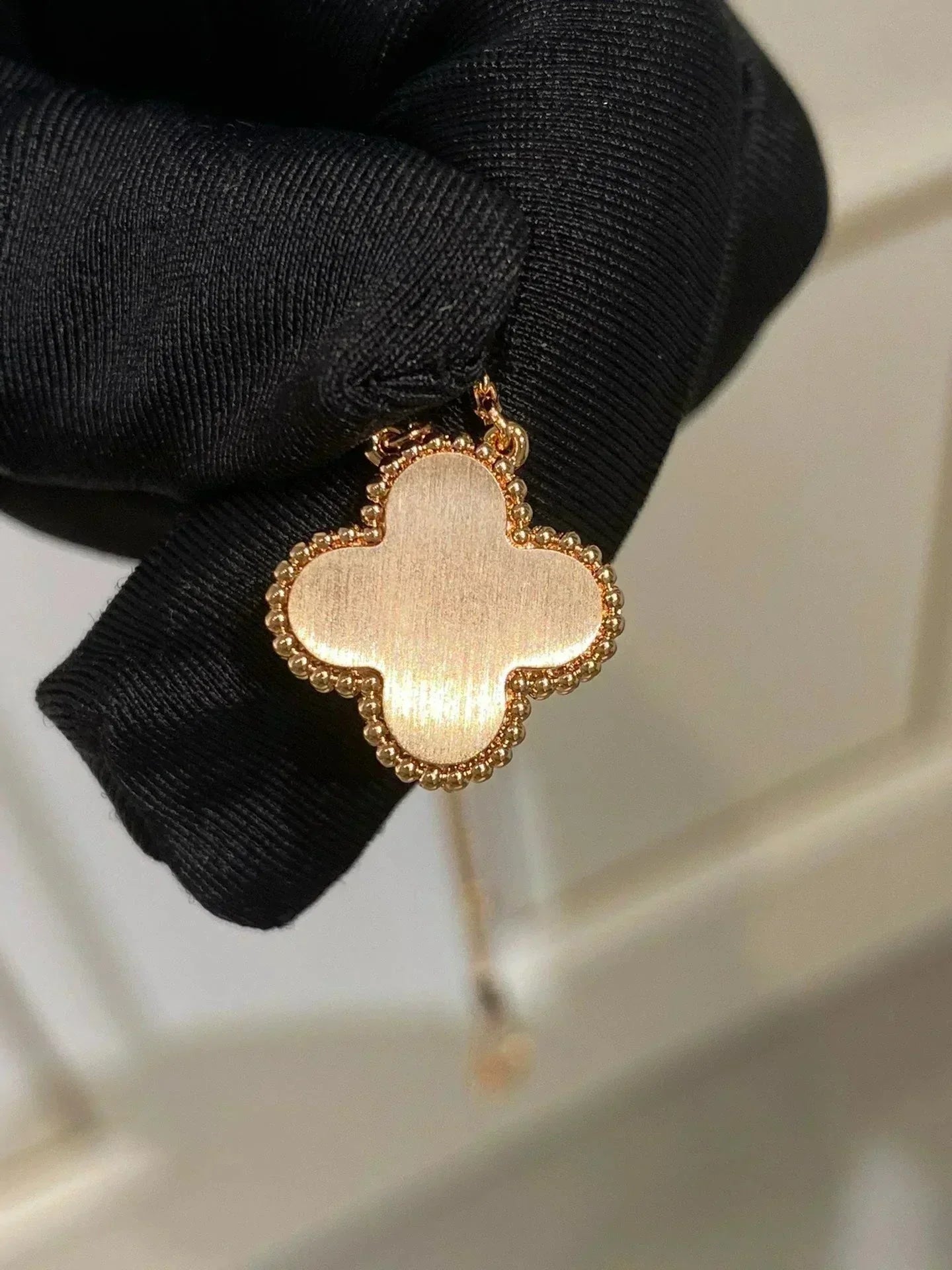 [Bijoux de luxe] Collier Clover 15 mm en rhodonite et diamants