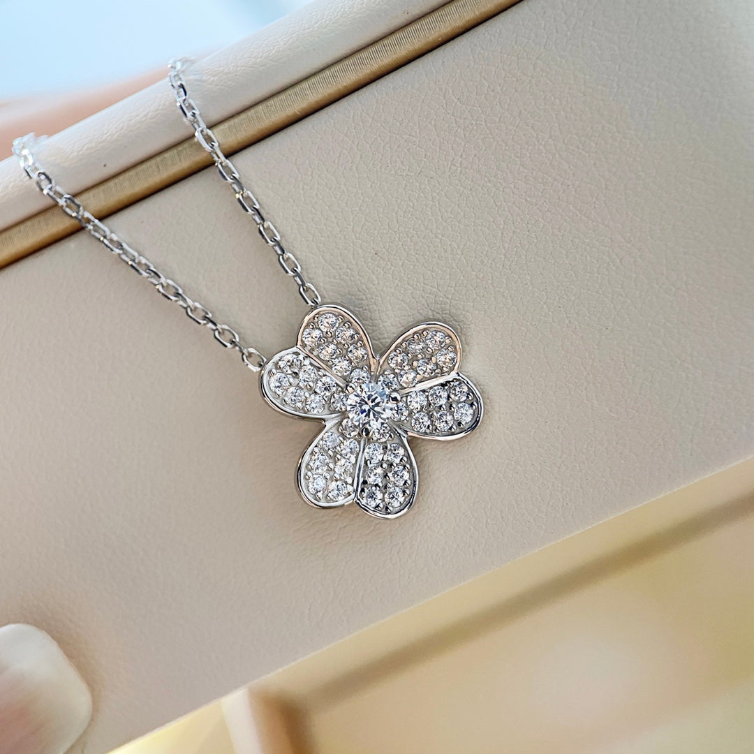 [Luxe Jewelry]CLOVER DIAMOND NECKLACE SILVER
