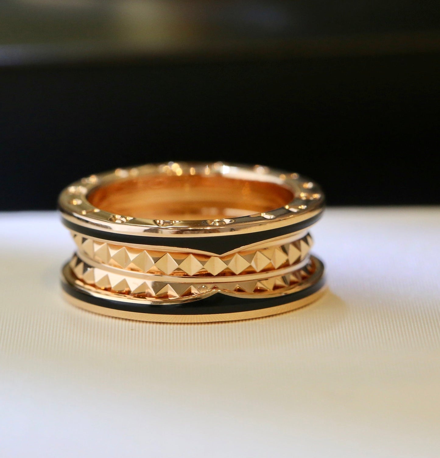 [Bijoux de luxe] BAGUE ZERO 1 EN OR ROSE ET CÉRAMIQUE NOIRE