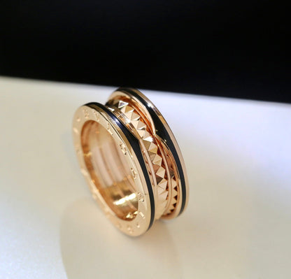 [Bijoux de luxe] BAGUE ZERO 1 EN OR ROSE ET CÉRAMIQUE NOIRE