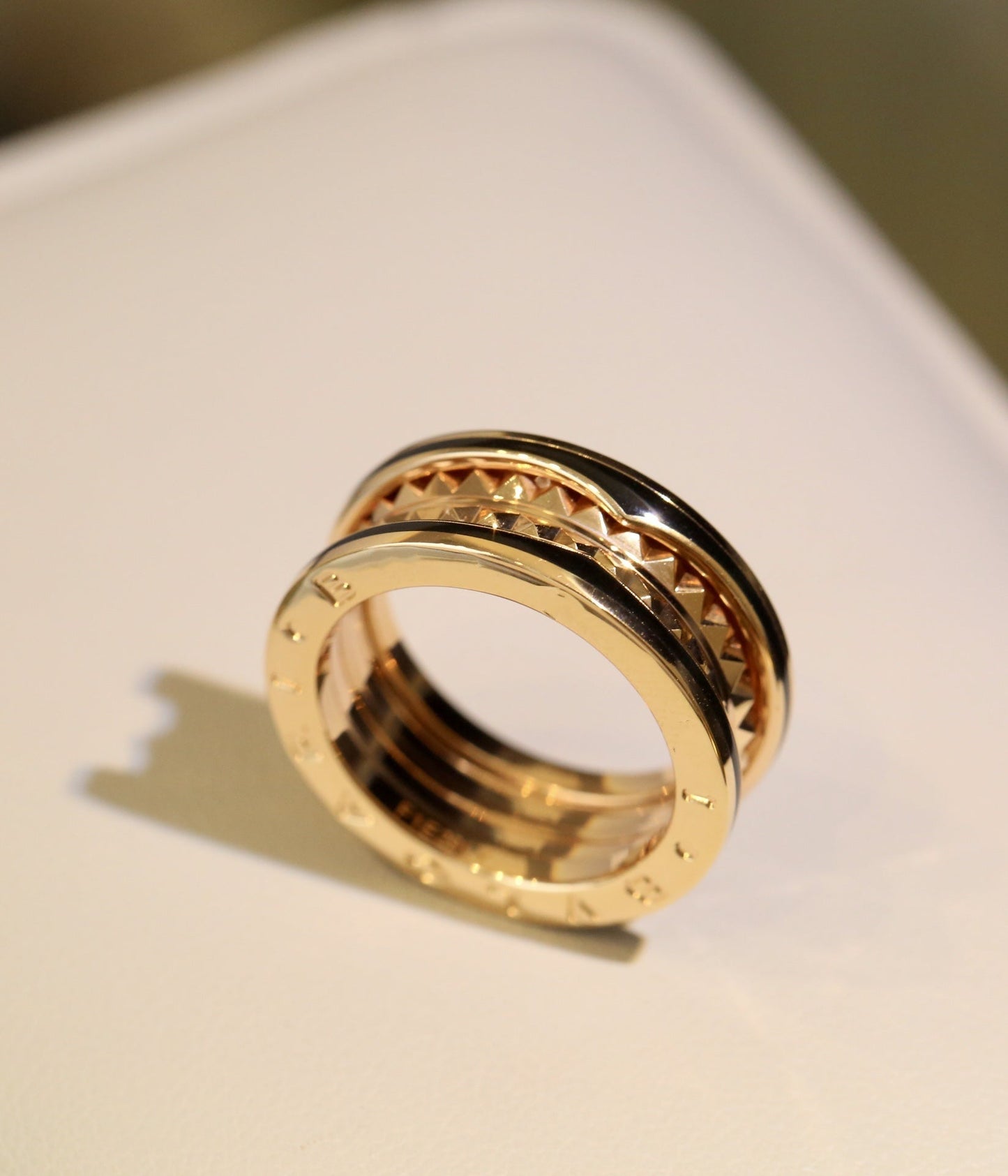[Bijoux de luxe] BAGUE ZERO 1 EN OR ROSE ET CÉRAMIQUE NOIRE
