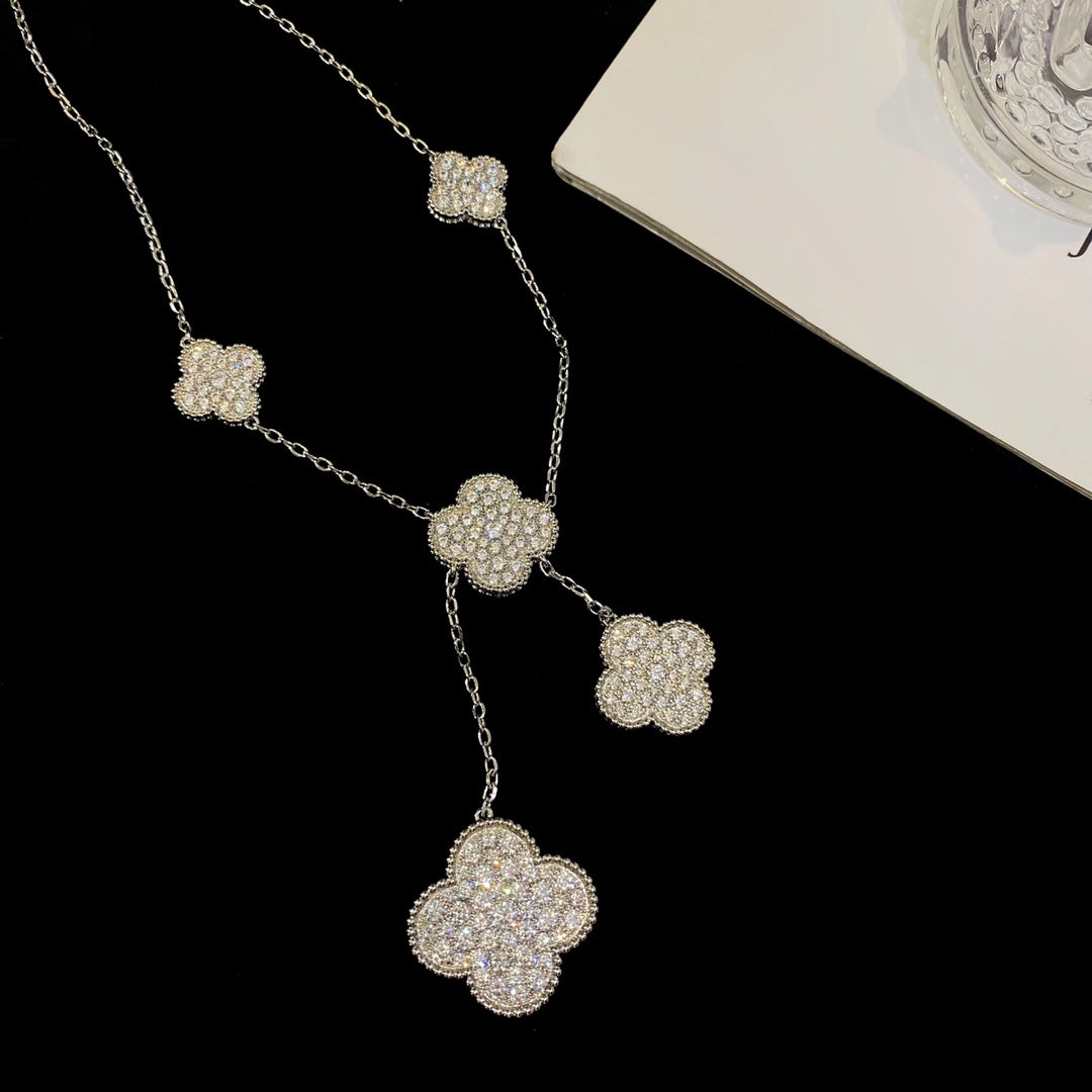 [Luxe Jewelry]CLOVER 5 MOTIFS SILVER DIAMONDS NECKLACE