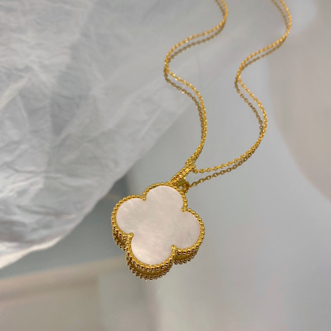 [Luxe Jewelry]CLOVER 25MM MOP LARGE PENDANT NECKLACE