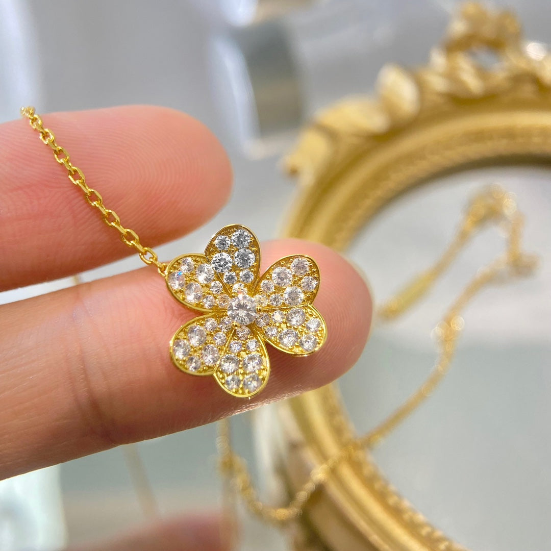 [Luxe Jewelry]FLOWER DIAMOND NECKLACE