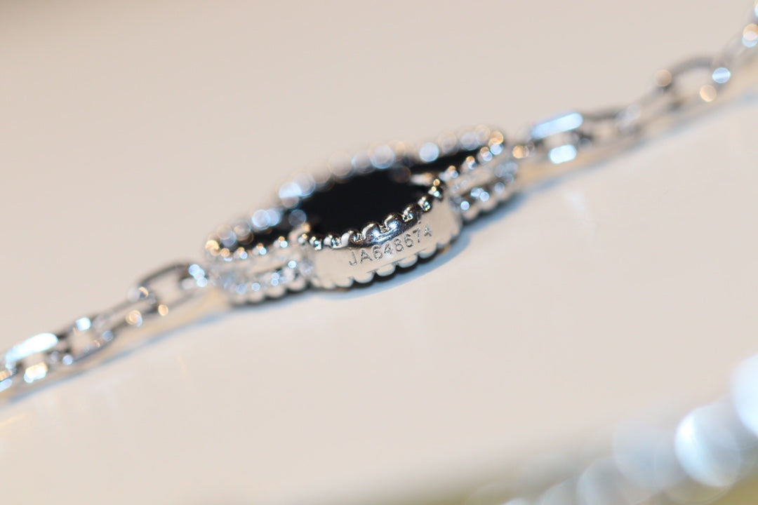 [Luxe Jewelry]CLOVER 20 MOTIFS ONYX DIAMOND SILVER