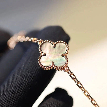 [Bijoux de luxe] Collier en diamants nacre foncée avec 20 motifs de trèfle