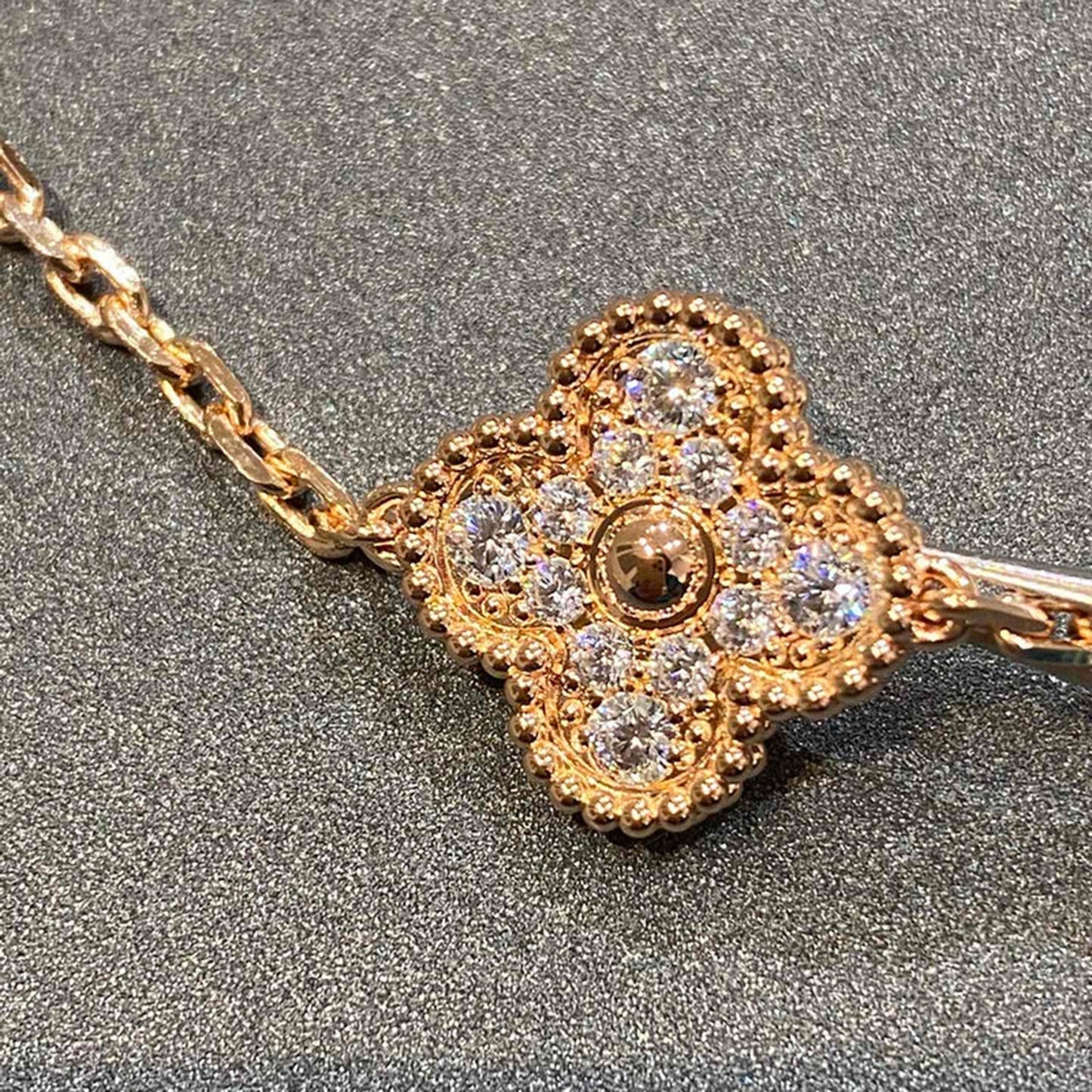 [Bijoux de luxe] BRACELET TRÉFLE 5 MOTIFS ENTIÈREMENT DIAMANT