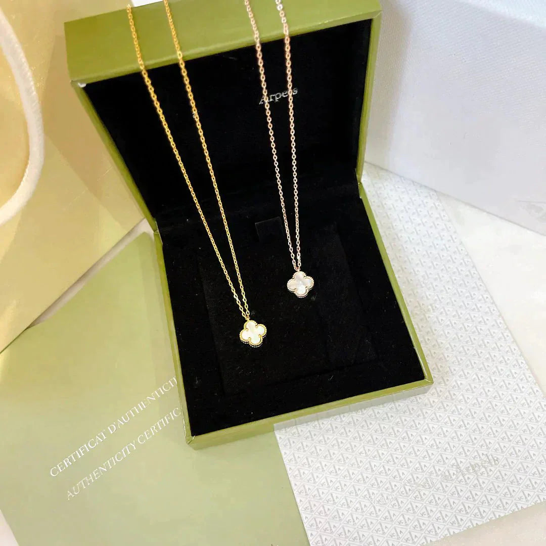 [Bijoux de luxe] Collier CLOVER MINI 9,5 mm en nacre blanche