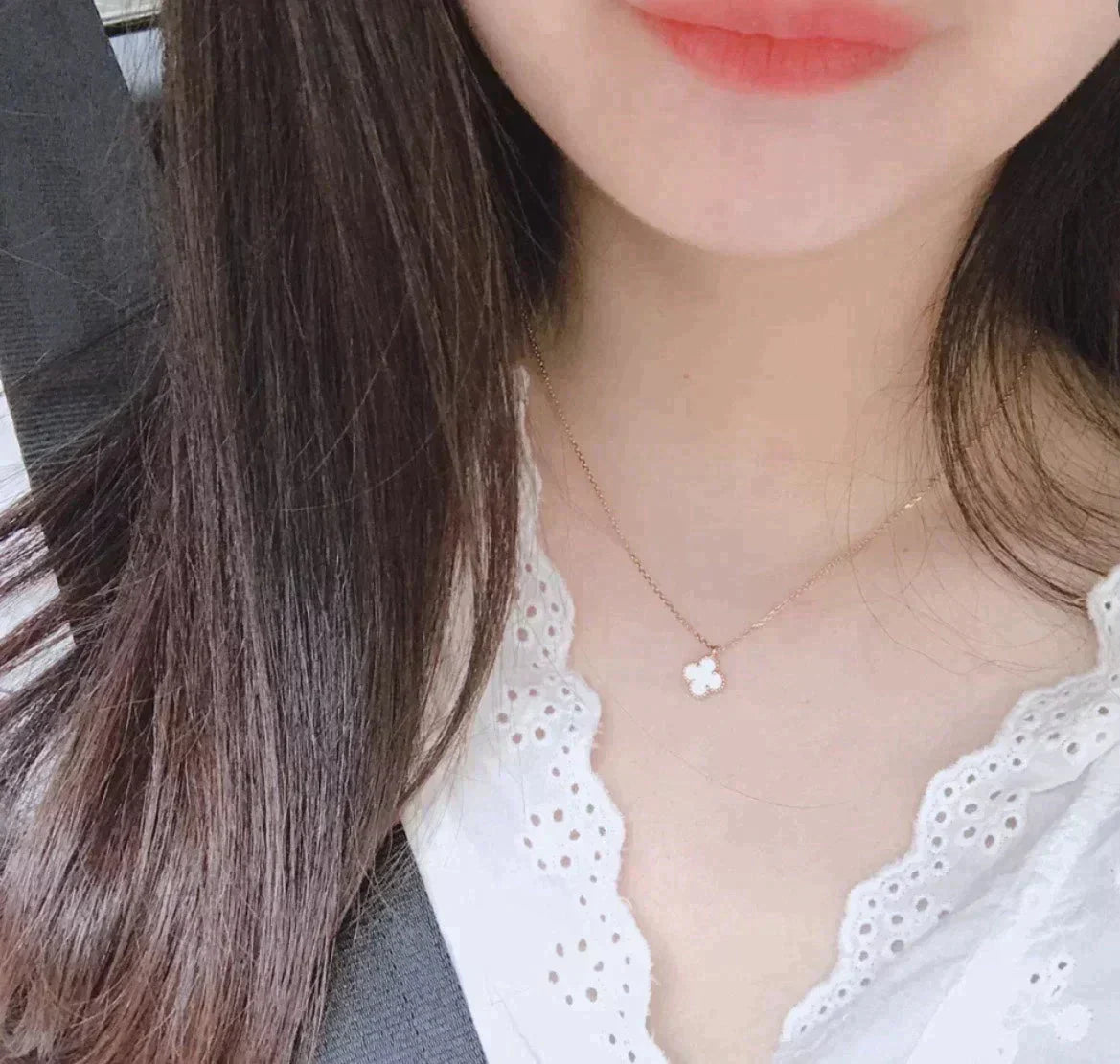 [Bijoux de luxe] Collier CLOVER MINI 9,5 mm en nacre blanche