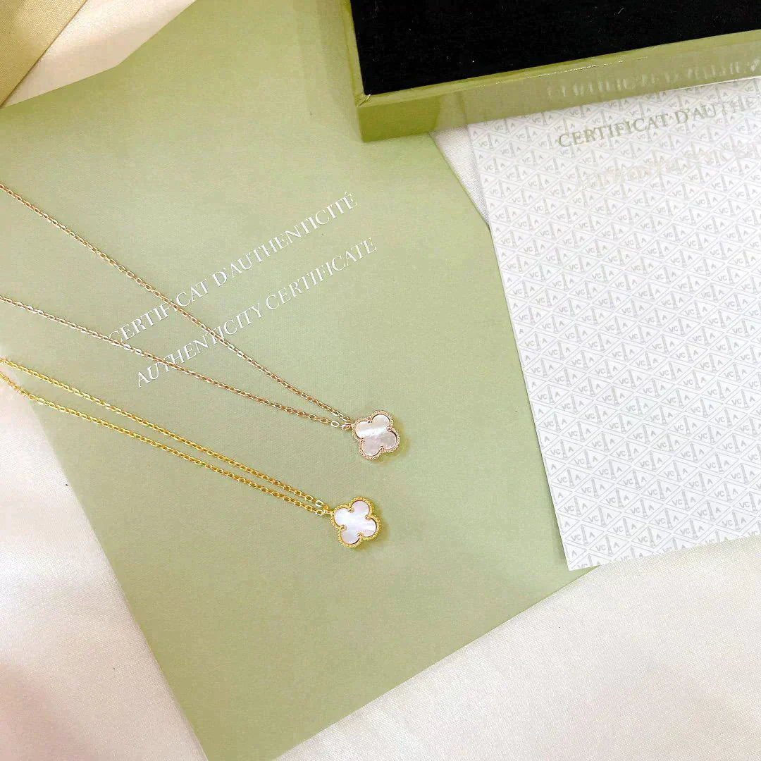 [Bijoux de luxe] Collier CLOVER MINI 9,5 mm en nacre blanche