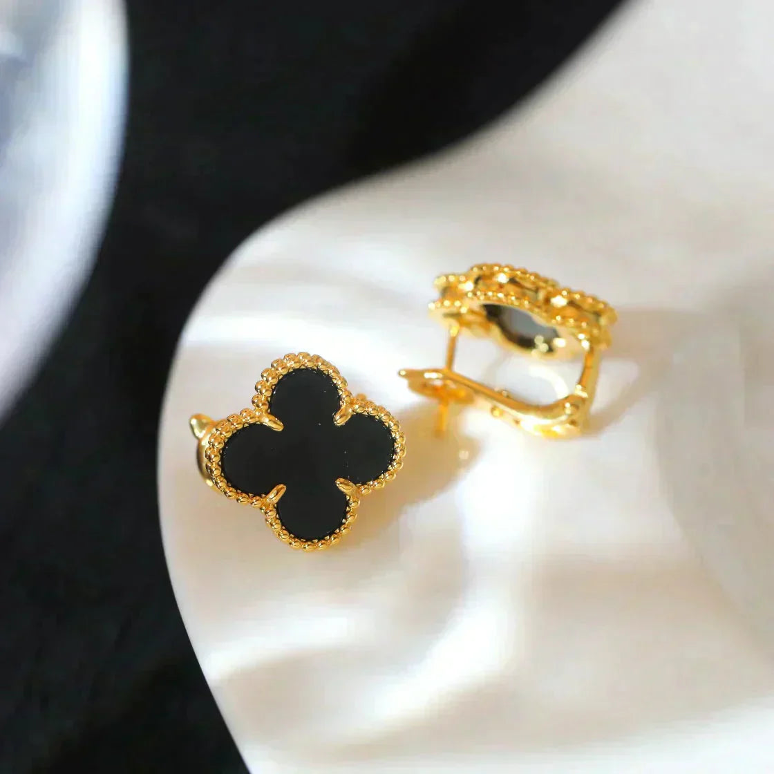 [Luxe Jewelry]CLOVER MEDIUM 1 MOTIFS  ONYX STUD EARRINGS