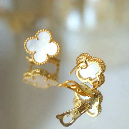 [Luxe Jewelry]CLOVER MEDIUM 1 MOTIFS  WHITE MOP STUD EARRINGS