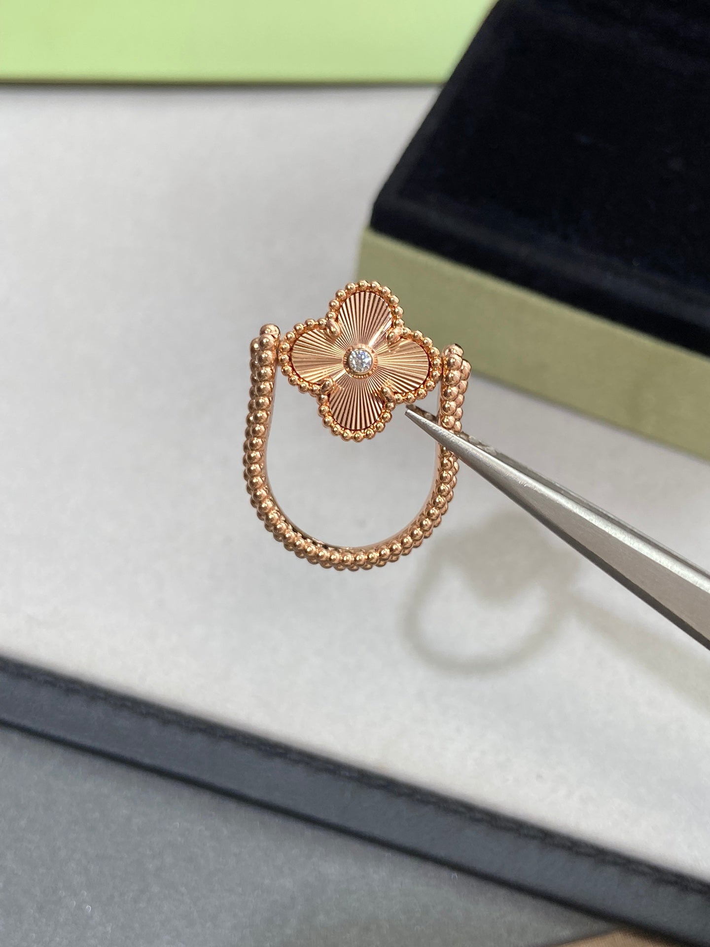 [Luxe Jewelry]CLOVER RIVERSIBLE ROSE GOLD RING