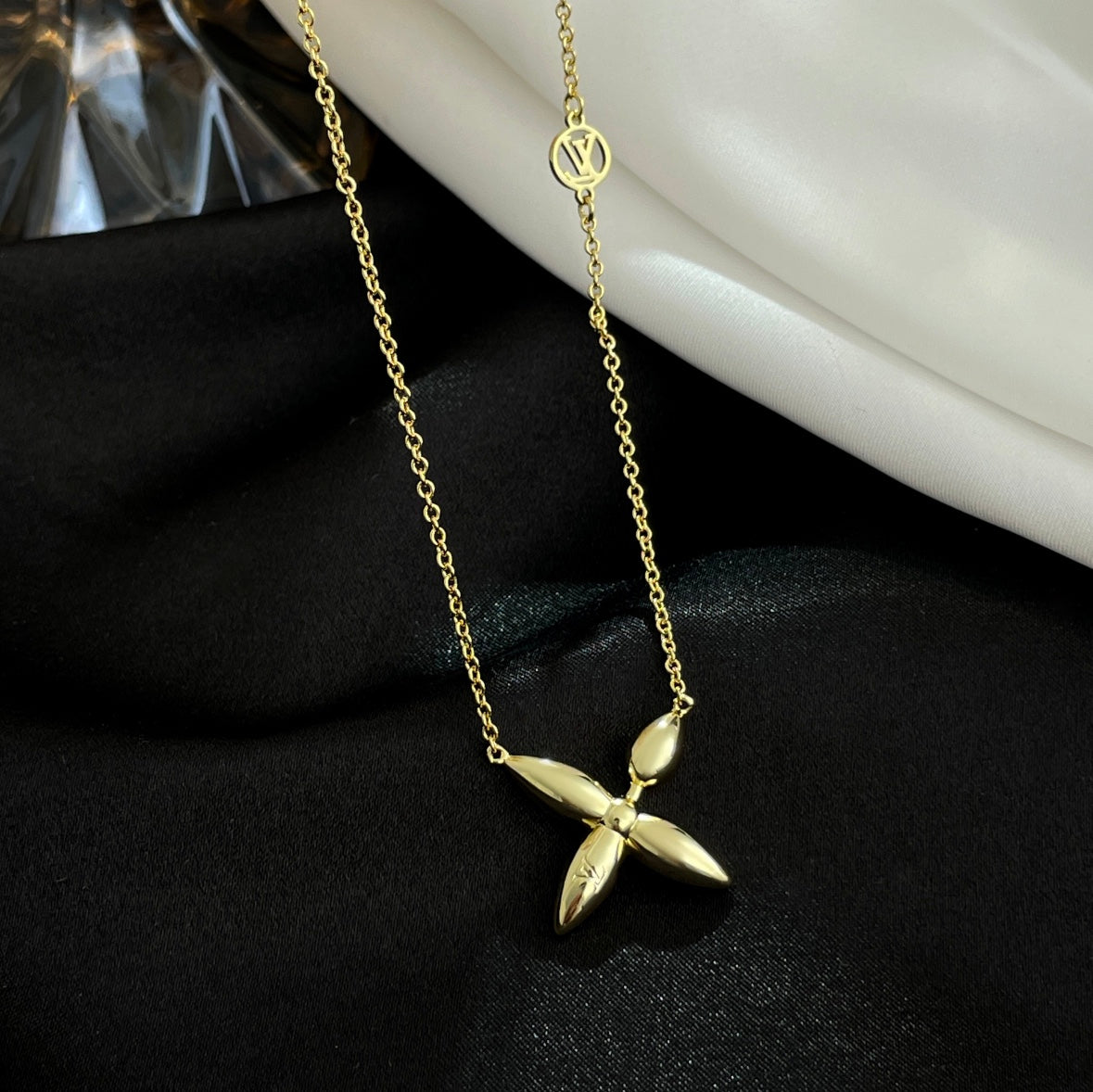 [Bijoux de luxe] COLLIER LOUISETTE EN OR