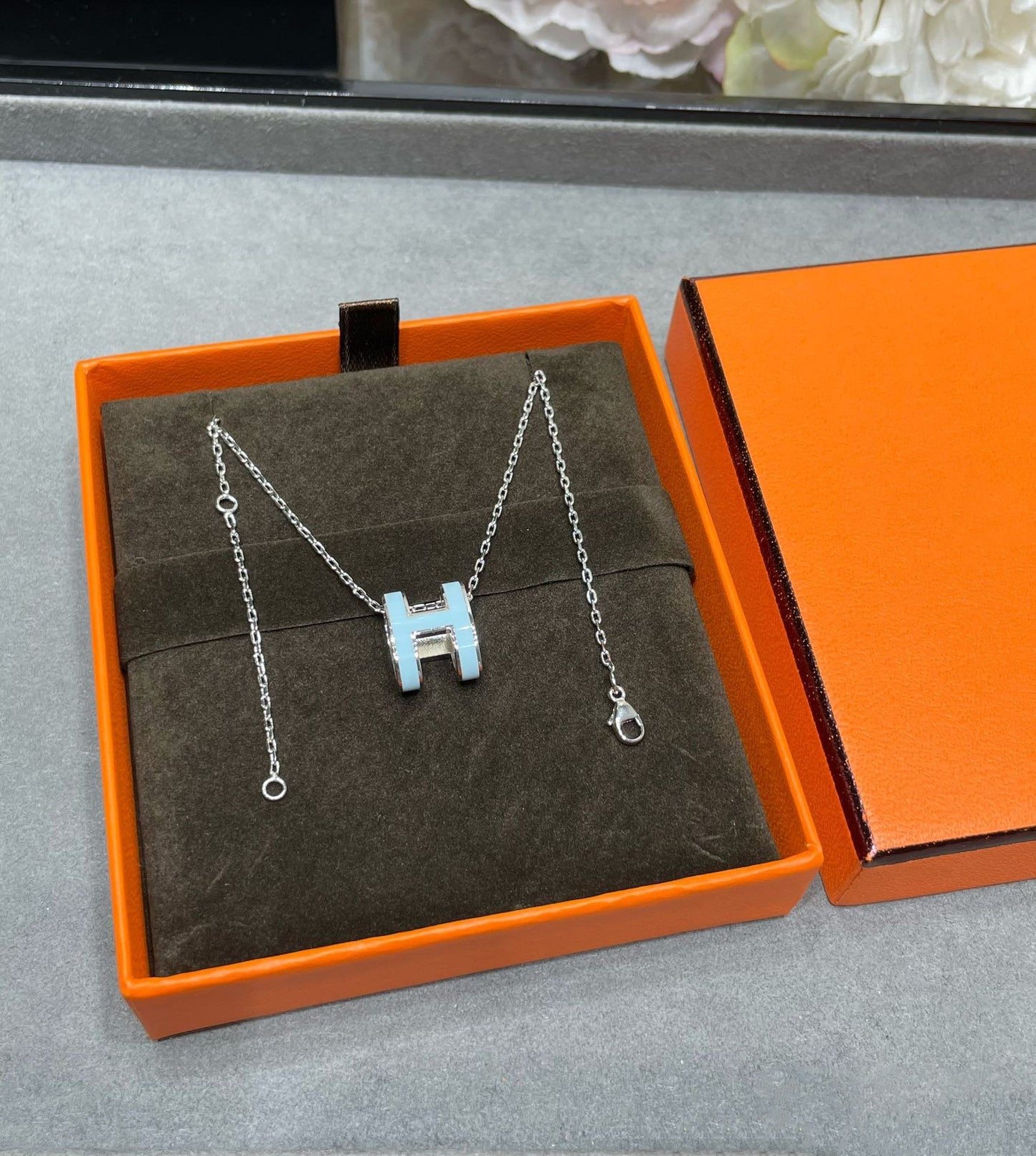 [Bijoux de luxe]Collier POP H bleu ciel