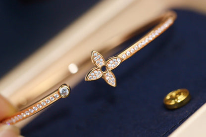 [Bijoux de luxe] Bracelet ouvert IDYLLE en or rose pavé de diamants