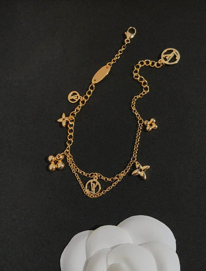 [Bijoux de luxe] Bracelet en nacre rose fleurie