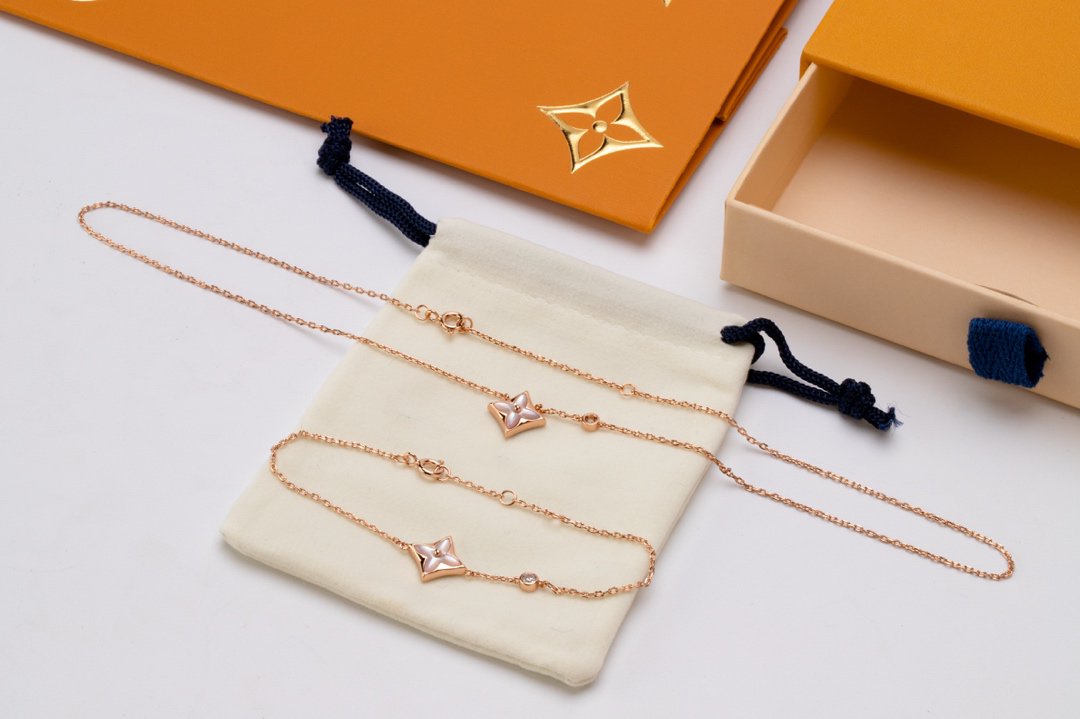 [Bijoux de luxe] Collier étoile en or rose avec 1 diamant