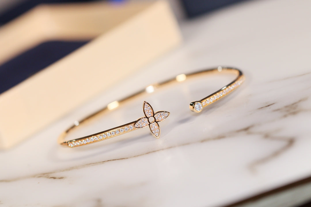[Bijoux de luxe] Bracelet ouvert IDYLLE en or pavé de diamants