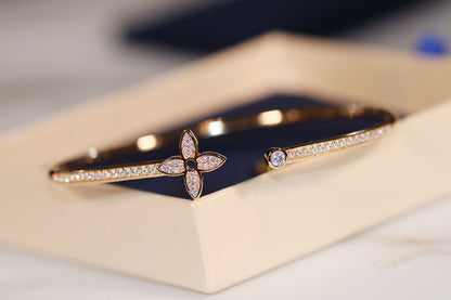 [Bijoux de luxe] Bracelet ouvert IDYLLE en or pavé de diamants