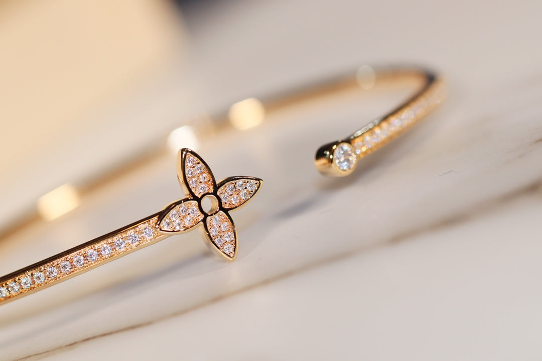 [Bijoux de luxe] Bracelet ouvert IDYLLE en or pavé de diamants