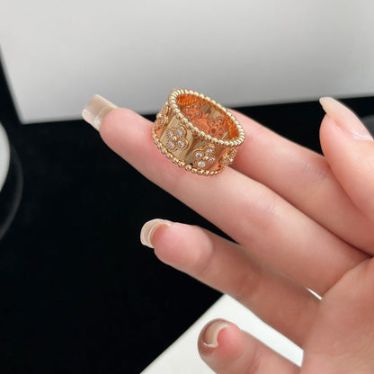 [Bijoux de luxe] GRANDE BAGUE PERLEE DIAMANT 
