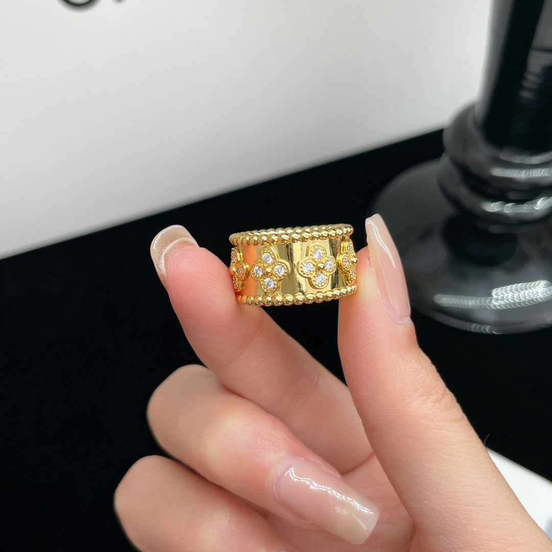 [Bijoux de luxe] GRANDE BAGUE PERLEE DIAMANT 