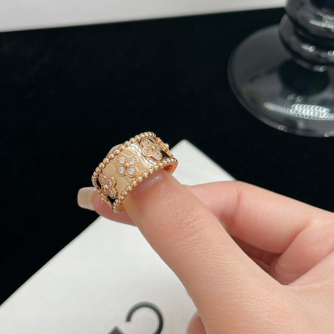 [Bijoux de luxe] GRANDE BAGUE PERLEE DIAMANT 