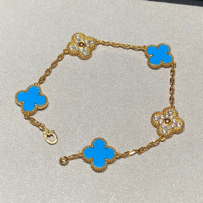 [Bijoux de luxe] BRACELET EN OR ET DIAMANTS À 5 MOTIFS DE TRÉFLE EN CALCÉDOINE BLEUE 