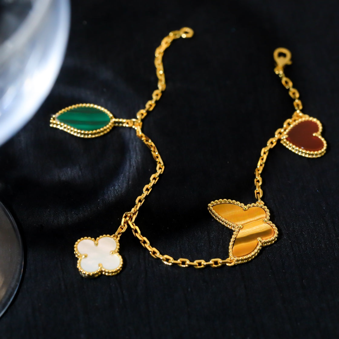 [Bijoux de luxe] Bracelet en or LUCKY SPRING à 5 motifs 
