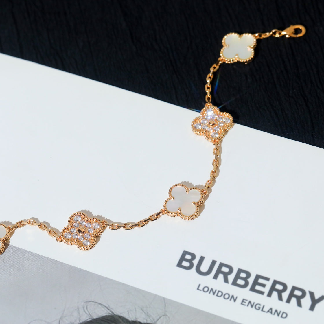 [Bijoux de luxe] Bracelet trèfle 5 motifs nacre blanche diamant 