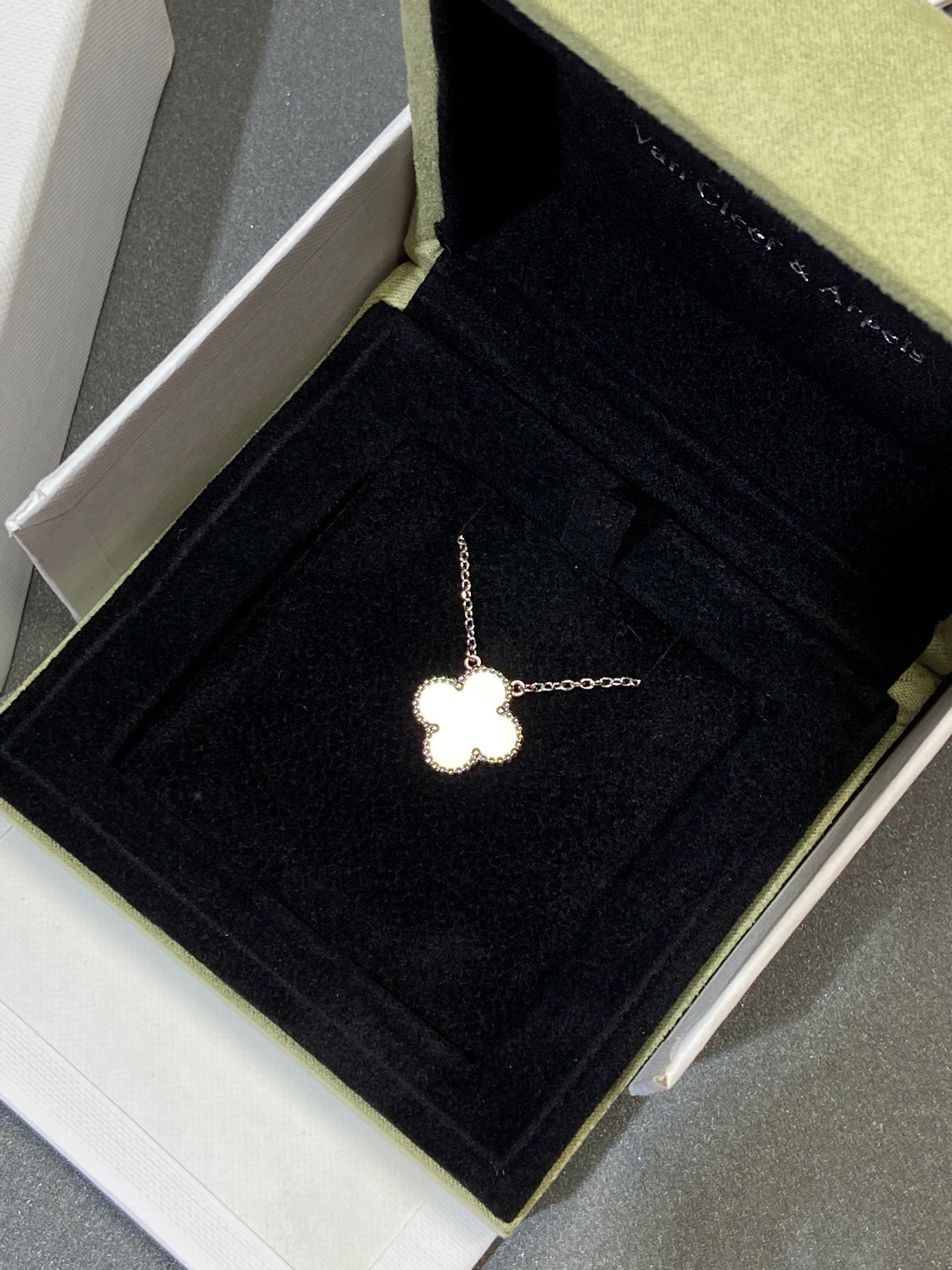 [Bijoux de luxe] Collier Clover Medium en argent et nacre blanche 